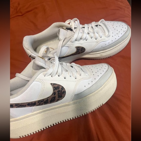 Women’s Nike court vision Alta - Picture 2 of 3